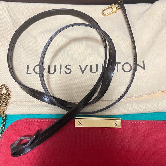 DISCONTINUED Louis Vuitton Favorite MM - Excellent Condition - Picture 4 of 13